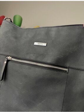 Roots Nevy Leather Messenger Bag with Front Zip